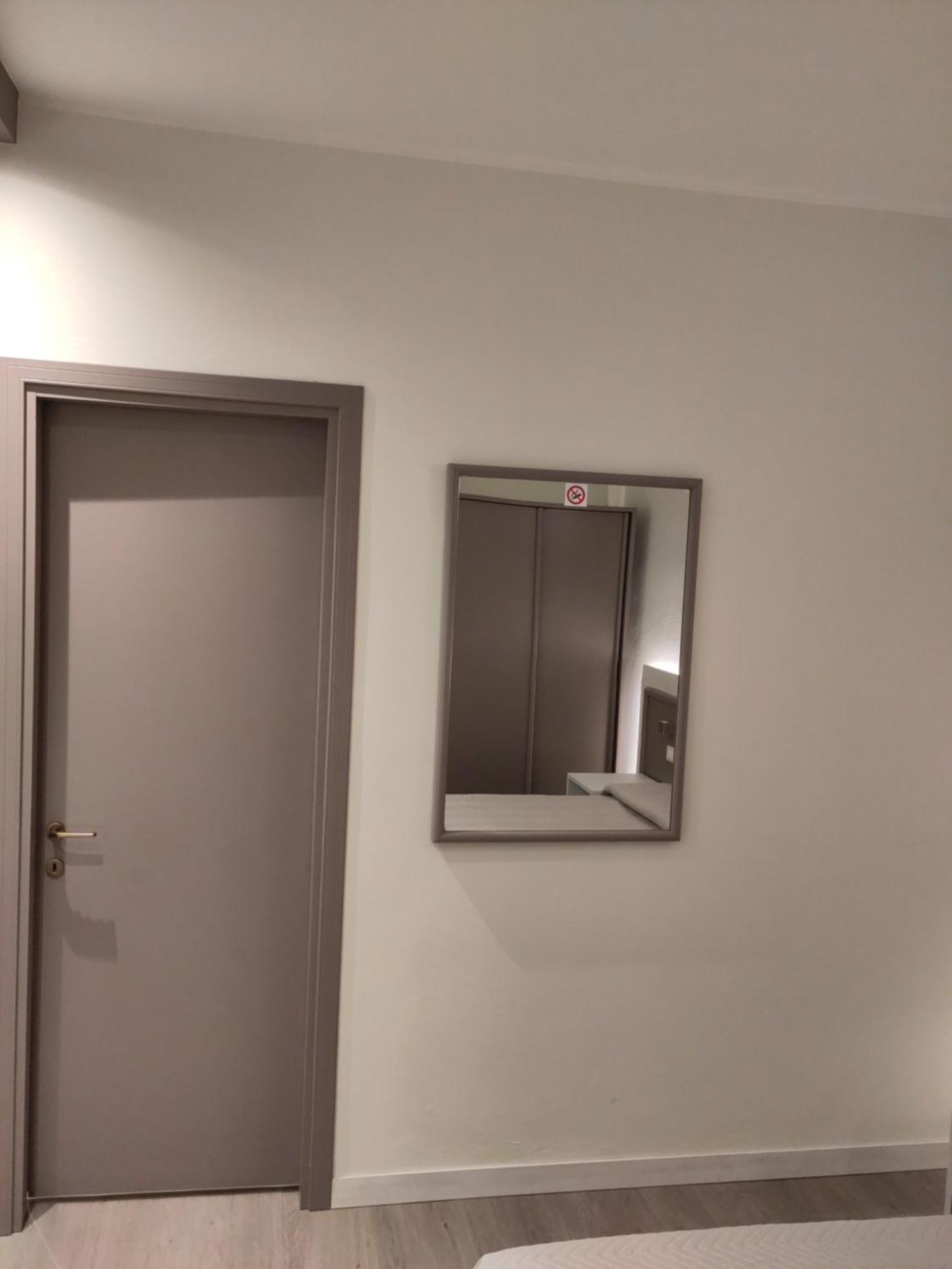 Confidence Hotel Europa Cento  Szoba fotó